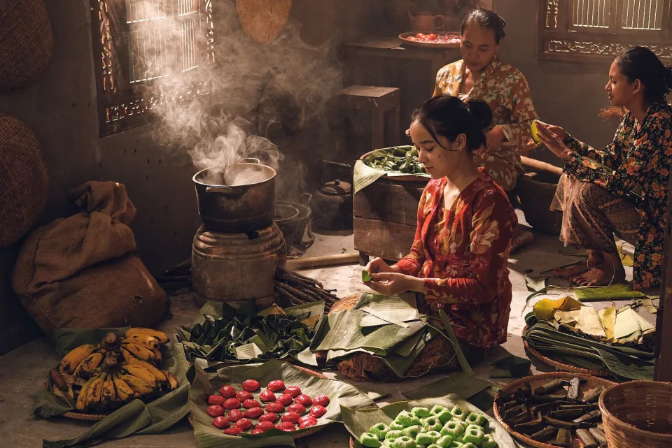 Bàn đôi góc cửa sổ